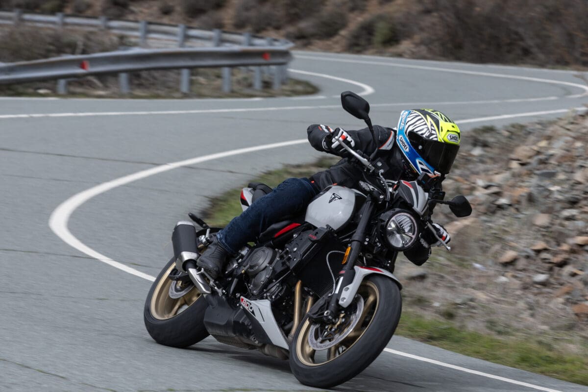 First Ride: Triumph Trident 800